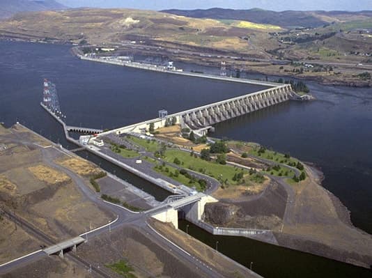 The Dalles Dam — Salmon Run