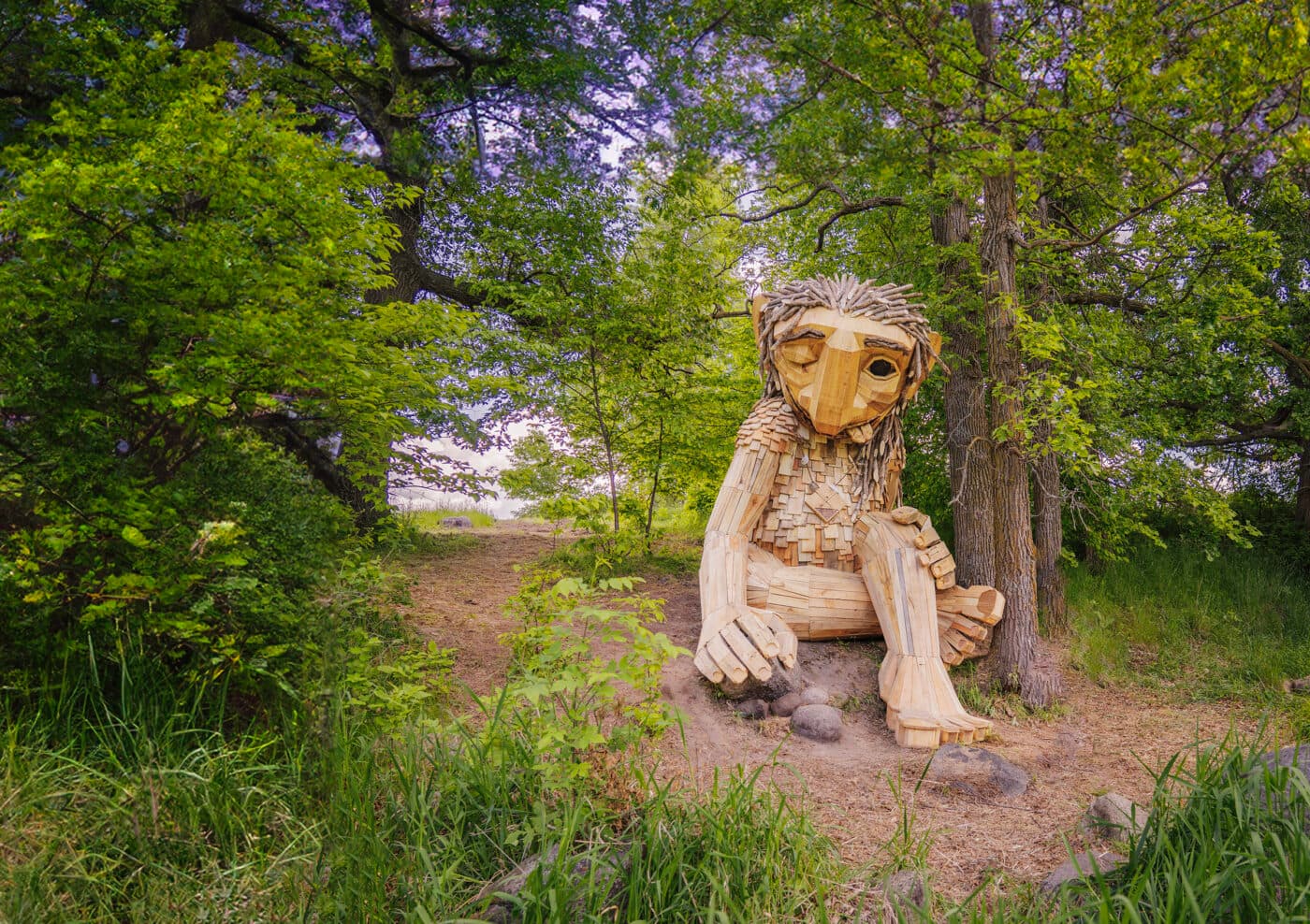 Barefoot Frida — Trolls